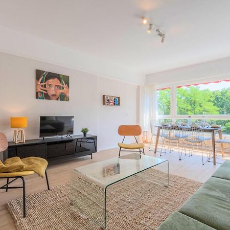 Spacious 3 Bedroom Apartment & Private Parking! Lambersart Kültér fotó